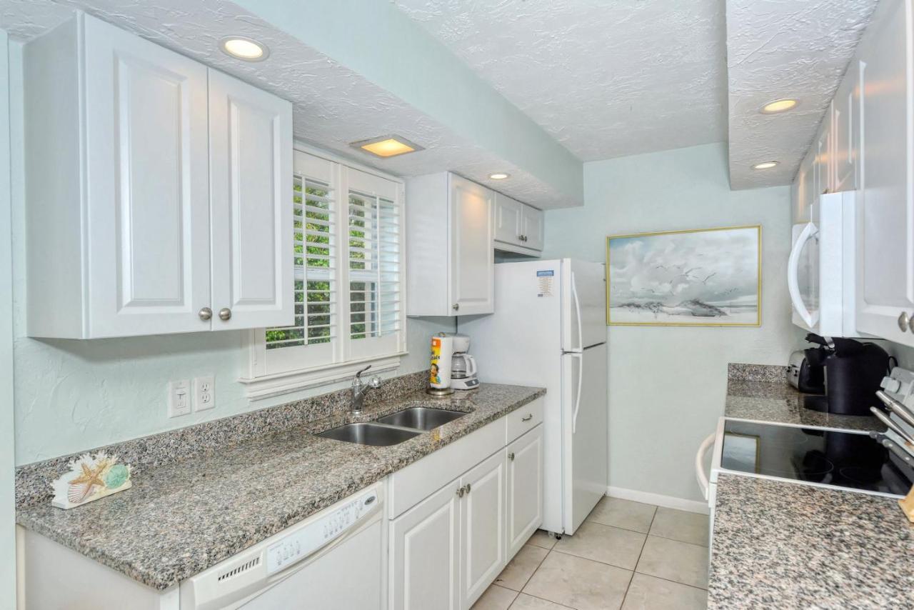 Laplaya 201C Breathtaking Gulf Panorama From This Corner End Unit With A Private Stairway To The Beach Longboat Key Bagian luar foto